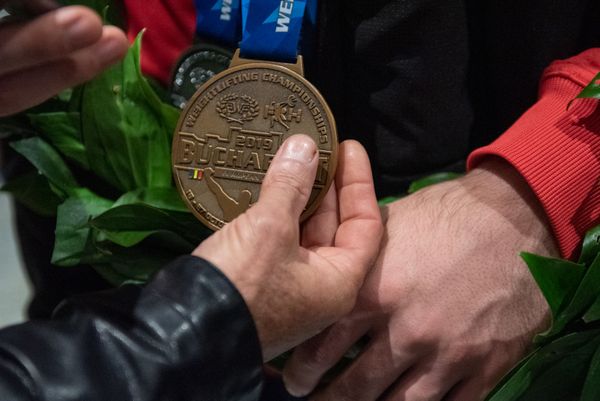 Встреча тяжелоатлетов в аэропорту Звартноц (29 октября 2019). Еревaн Встреча тяжелоатлетов в аэропорту Звартноц (29 октября 2019). Еревaн - Sputnik Армения