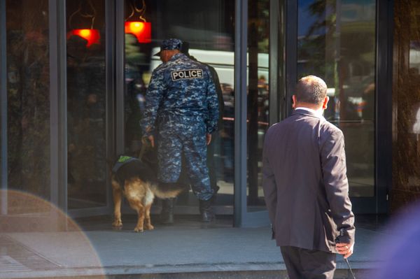 Эвакуация в гостинице Hyatt Place (29 октября 2019). Еревaн - Sputnik Армения