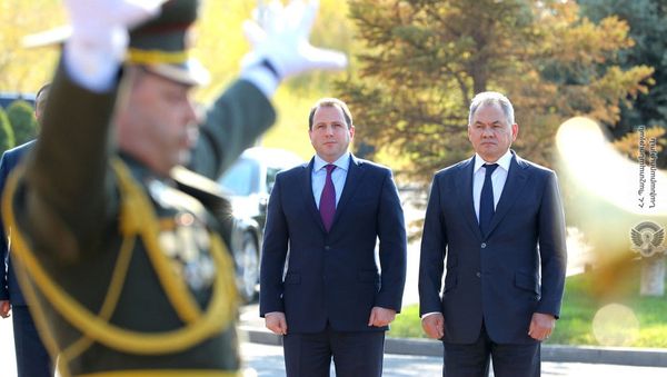 Церемония встречи министра обороны России Сергея Шойгу (29 октября 2019). Еревaн - Sputnik Արմենիա