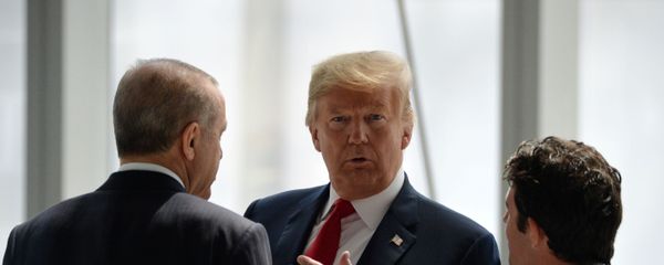 Президент Турции Реджеп Тайип Эрдоган и президент США Дональд Трамп Президент Турции Реджеп Тайип Эрдоган и президент США Дональд Трамп - Sputnik Армения