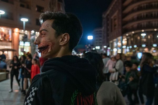 Празднование Хэллоуина на улицах Еревана (31 октября 2019). Еревaн Празднование Хэллоуина на улицах Еревана (31 октября 2019). Еревaн - Sputnik Армения