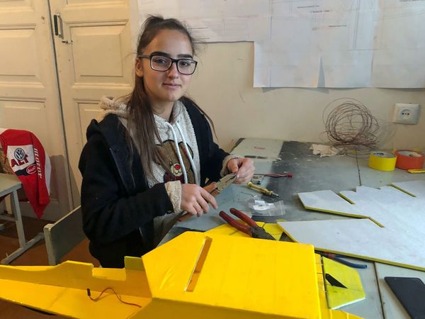 Ավիամոդելավորում և հրթիռաշինություն. Գյումրիում նաև աղջիկներն են թռչող սարքեր ստեղծում - Sputnik Արմենիա
