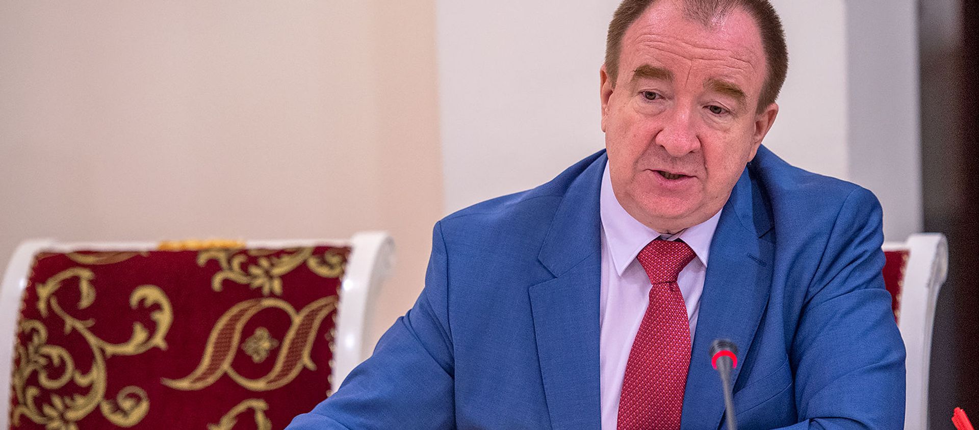 Игорь Панарин во время круглого стола Роль ОДКБ в обеспечении региональной безопасности (4 ноября 2019). Еревaн - Sputnik Армения, 1920, 17.06.2021