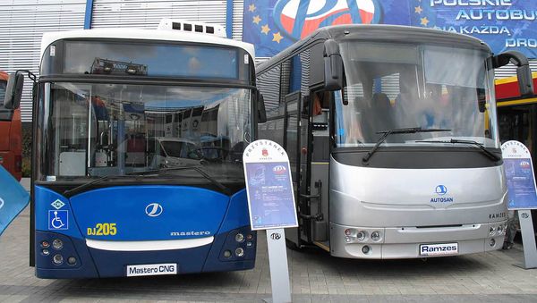 Автобусы Jelcz Maestro CNG и Autosan Ramzes на выставке Трансэкспо-2007 (19 сентября 2007). Кельц - Sputnik Армения