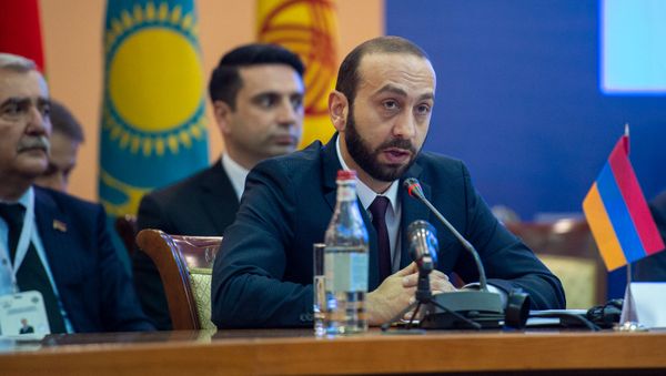 Спикер Национального собрания Армении Арарат Мирзоян на заседании Парламентской ассамблеи ОДКБ (5 ноября 2019). Еревaн - Sputnik Армения