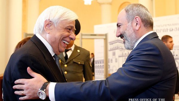 Встреча премьер-министра Армении Никола Пашиняна с президентом Греции Прокописом Павлопулосом (5 ноября 2019). Еревaн - Sputnik Армения