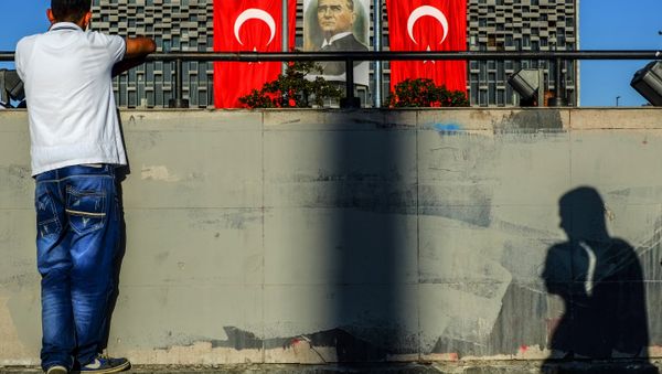 Молчаливая акция протеста в Стамбуле - Sputnik Армения