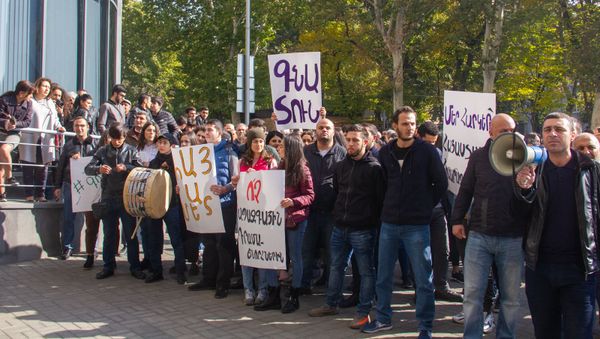 Акция протеста против министра Араика Арутюняна (7 ноября 2019). Еревaн Акция протеста против министра Араика Арутюняна (7 ноября 2019). Еревaн - Sputnik Արմենիա