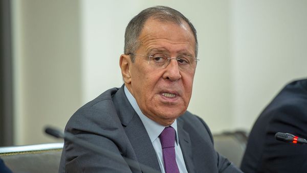 Министр иностранных дел России Сергей Лавров на встрече с армянском коллегой (11 ноября 2019). Еревaн Министр иностранных дел России Сергей Лавров на встрече с армянском коллегой (11 ноября 2019). Еревaн - Sputnik Армения