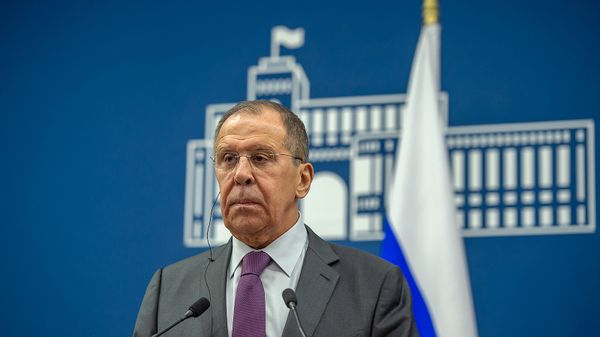 Министр иностранных дел России Сергей Лавров на совместной пресс-конференции с армянским коллегой (11 ноября 2019). Ереван Министр иностранных дел России Сергей Лавров на совместной пресс-конференции с армянским коллегой (11 ноября 2019). Ереван - Sputnik Արմենիա