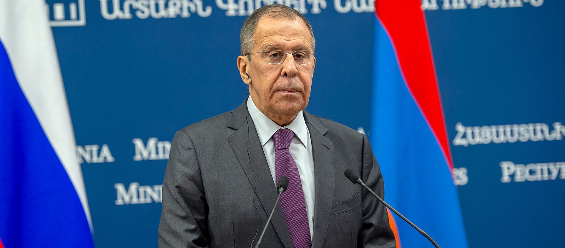 Министр иностранных дел России Сергей Лавров на совместной пресс-конференции с армянским коллегой (11 ноября 2019). Ереван - Sputnik Армения, 1920, 29.04.2021