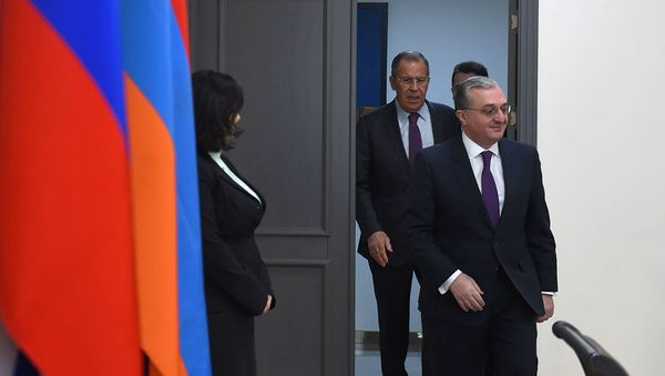 Главы МИД Армении и России Зограб Мнацаканян и Сергей Лавров (11 ноября 2019). Еревaн - Sputnik Արմենիա