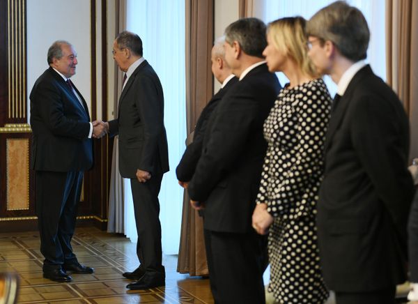 Սարգսյանը հյուրընկալել է Լավրովին և ջերմ ողջույններ փոխանցել Պուտինին - Sputnik Արմենիա