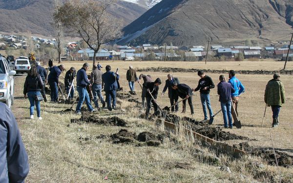 Ծառատունկ` Լուսագյուղում - Sputnik Արմենիա