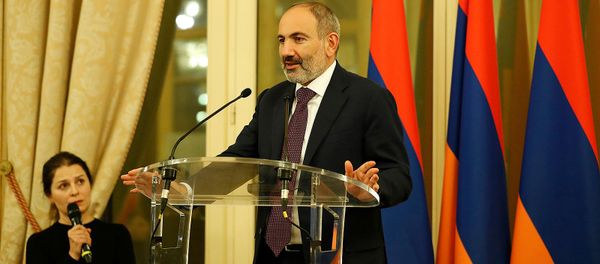 Премьер-министр Армении Никол Пашинян встретился с армянской диаспорой Франции (12 ноября 2019). Париж - Sputnik Արմենիա