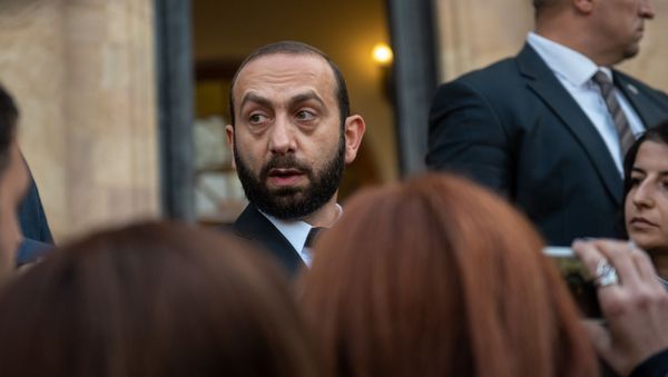Председатель Национального собрания Армении Арарат Мирзоян ответил на вопросы журналистов (14 ноября 2019). Еревaн - Sputnik Արմենիա