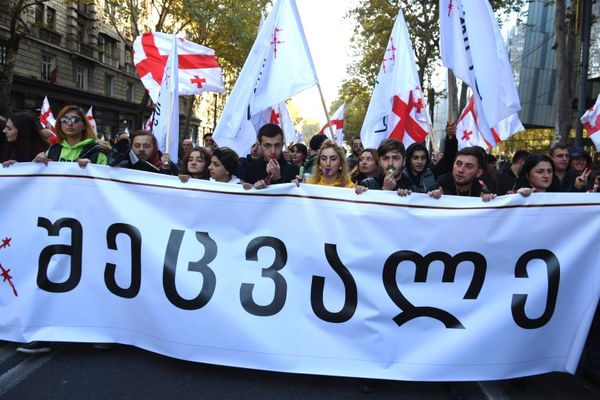 Թբիլիսիում մի քանի հազար ցուցարարներ բողոքի ակցիա են իրականացնում. լուսանկարներ - Sputnik Արմենիա