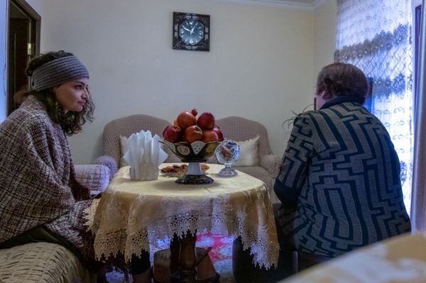 Какая же это мать: соседи погибшей в Нор-Ачине семьи рассказали о трагедии Какая же это мать: соседи погибшей в Нор-Ачине семьи рассказали о трагедии - Sputnik Армения