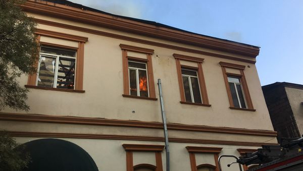 Пожар на перекрестке улиц Абовяна и Пушкина (21 ноября 2019). Еревaн - Sputnik Армения