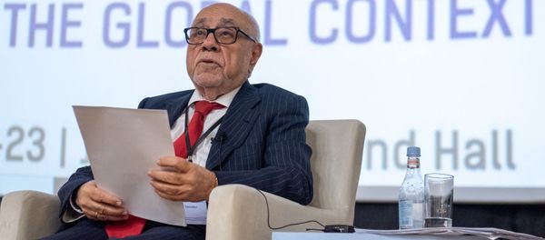 Завкафедрой мировой политики и международных отношений Института права и политики Арман Навасардян во время Примаковских чтений (22 ноября 2019). Еревaн - Sputnik Արմենիա