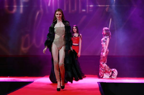 Участницы финала конкурсов красоты Российская Красавица 2019, Топ Модель России 2019 и Топ Модель PLUS 2019 Участницы финала конкурсов красоты Российская Красавица 2019, Топ Модель России 2019 и Топ Модель PLUS 2019 - Sputnik Армения