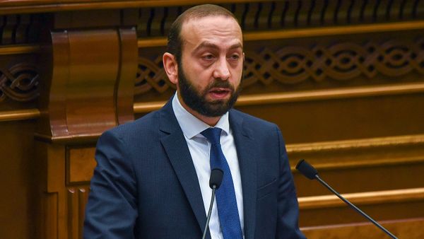 Спикер парламента Арарат Мирзоян на Международной конференции, посвященной 15-летию офиса омбудсмена в Армении (26 ноября 2019). Еревaн - Sputnik Армения