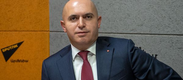 Армен Ашотян - Sputnik Արմենիա
