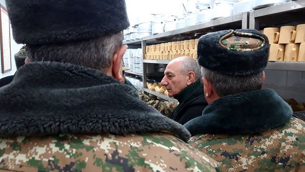Президент Карабаха Бако Саакян посетил воинкую часть (27 ноября 2019). Карабах - Sputnik Արմենիա