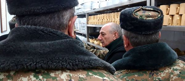 Президент Карабаха Бако Саакян посетил воинкую часть (27 ноября 2019). Карабах Президент Карабаха Бако Саакян посетил воинкую часть (27 ноября 2019). Карабах - Sputnik Արմենիա