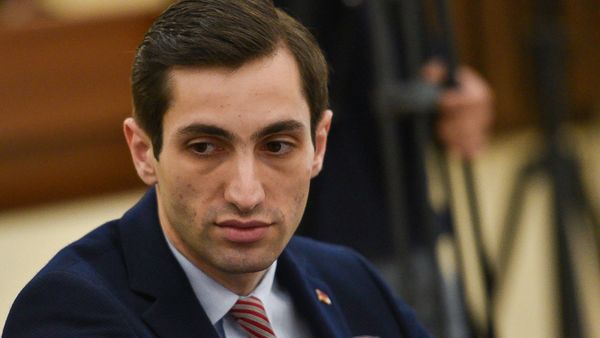 Давид Хажакян на заседании Совета старейшин (10 сентября 2019). Еревaн - Sputnik Армения
