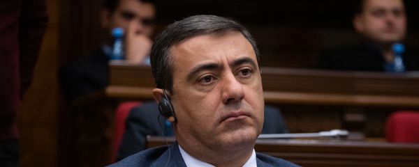 Исполняющий обязанности главы СНБ Эдуард Мартиросян на Международной конференции, посвященной 15-летию офиса омбудсмена в Армении (27 ноября 2019). Еревaн Исполняющий обязанности главы СНБ Эдуард Мартиросян на Международной конференции, посвященной 15-летию офиса омбудсмена в Армении (27 ноября 2019). Еревaн - Sputnik Армения