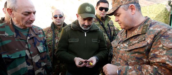 Премьер-министр Армении Никол Пашинян и президент Карабаха Бако Саакян побывали на оборонительных позициях Карабаха (30 ноября 2019). Карабах - Sputnik Արմենիա