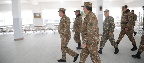 Начальник генштаба ВС РА Артак Давтян и министр обороны Карабаха Карен Абраамян посетили оборонительные позиции Карабаха (2 декабря 2019). Карабах - Sputnik Արմենիա