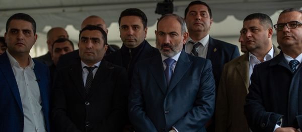 Премьер-министр Никол Пашинян на церемонии открытия алмазообрабатывающей компании ADM (2 декабря 2019). Абовян Премьер-министр Никол Пашинян на церемонии открытия алмазообрабатывающей компании ADM (2 декабря 2019). Абовян - Sputnik Армения