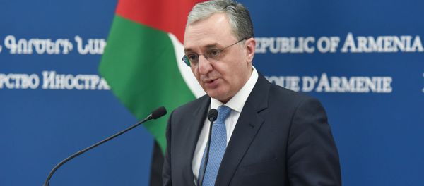 Министр иностранных дел Армении Зограб Мнацаканян на совместная пресс-конференция с иорданским коллегой (2 декабря 2019). Еревaн - Sputnik Արմենիա