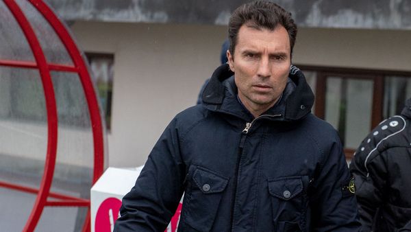 Главный тренер ФК Урарту Александр Григорян во время футбольного матча 15-го тура Высшей лиги чемпионата Армении между командами Арарат-Армения и Урарту (1 декабря 2019). Еревaн - Sputnik Армения
