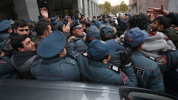 Акция протеста у здания министерства науки, образования, культуры и спорта (3 декабря 2019). Еревaн - Sputnik Արմենիա