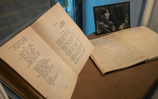 Выставка Женщины Чаренца в доме-музее Егише Чаренца - Sputnik Армения