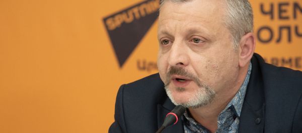 Пресс-конференция Сурена Суренянца Какой должна быть новая оппозиция в Армении? (4 декабря 2019). Еревaн Пресс-конференция Сурена Суренянца Какой должна быть новая оппозиция в Армении? (4 декабря 2019). Еревaн - Sputnik Արմենիա