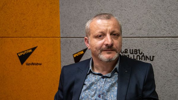 Сурен Суренянц - Sputnik Արմենիա
