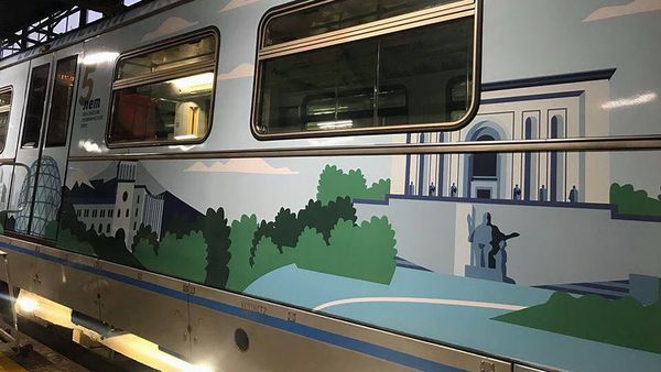 Тематический поезд метро, посвященной 5-летию ЕЭС Тематический поезд метро, посвященной 5-летию ЕЭС - Sputnik Армения