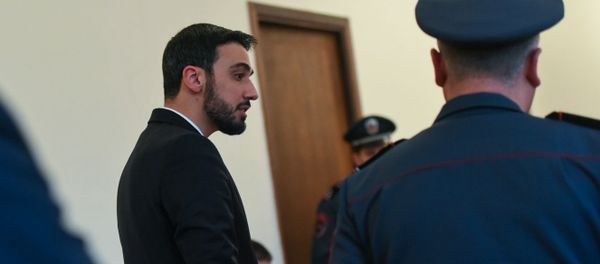 Адвокат Арам Вардеванян на судебном заседании по делу экс-президента Роберта Кочаряна (6 декабря 2019). Еревaн Адвокат Арам Вардеванян на судебном заседании по делу экс-президента Роберта Кочаряна (6 декабря 2019). Еревaн - Sputnik Արմենիա