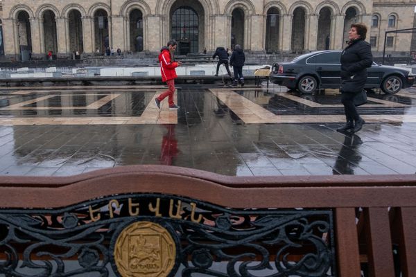 Прогулка по площади Республики - Sputnik Армения