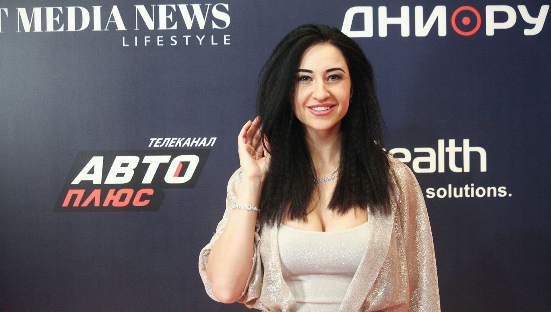 Двукратная Олимпийская чемпионка по фехтованию Яна Егорян во время церемонии вручения первой независимой премии в области спорта и букмекерства BR Awards 2019 (28 февраля 2019). Москвa Двукратная Олимпийская чемпионка по фехтованию Яна Егорян во время церемонии вручения первой независимой премии в области спорта и букмекерства BR Awards 2019 (28 февраля 2019). Москвa - Sputnik Армения, 1920, 14.04.2021