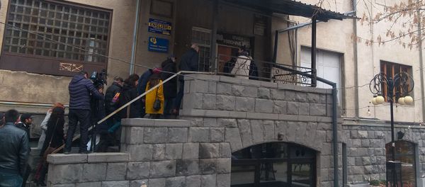 Вход в предоставленное помещение для гос.театра пантомимы - Sputnik Армения
