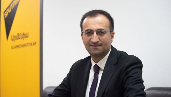 Арсен Торосян - Sputnik Արմենիա