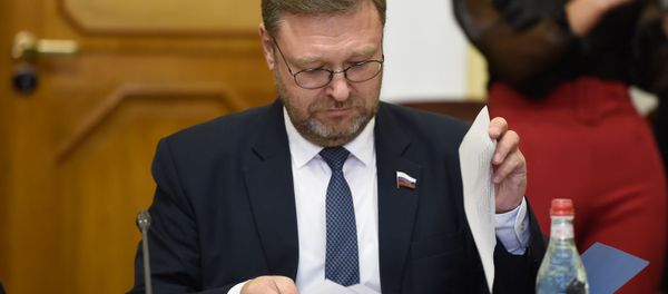 Председатель Комитета Совета Федерации по международным делам Константин Косачев на совместном заседании Постоянной комиссии по внешним связям НС Армении и Комитета СФ по международным делам ФС России (18 декабря 2019). Еревaн - Sputnik Արմենիա