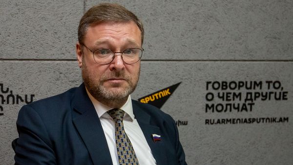 Председатель Комитета Совета Федерации по международным делам Константин Косачев в гостях радио Sputnik - Sputnik Армения
