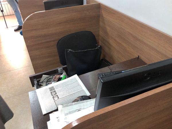 Похоже на предупреждение: неизвестные проникли в редакцию газеты Жоговурд — фото - Sputnik Армения