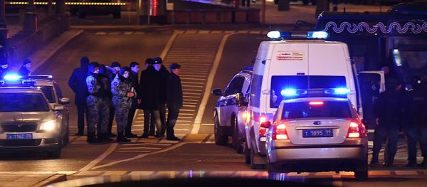 Сотрудники силовых структур недалеко от здания ФСБ на Лубянской площади, где произошла стрельба (19 декабря 2019). Москвa - Sputnik Արմենիա